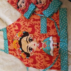 Mandil Frida y toallas de cosina